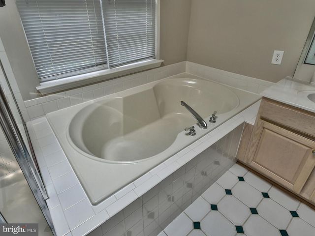 5807 IVY LEAGUE, Catonsville, MD 21228