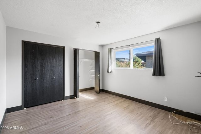 3817 W HARMONT Drive, Phoenix, AZ 85051