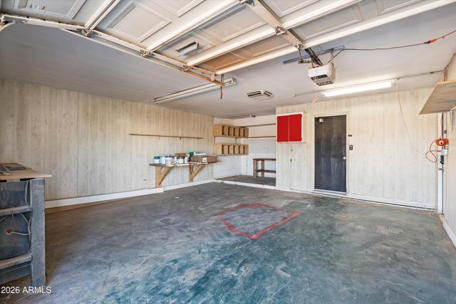 3817 W HARMONT Drive, Phoenix, AZ 85051