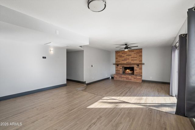 3817 W HARMONT Drive, Phoenix, AZ 85051