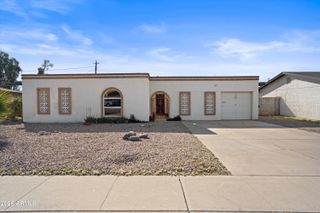 3817 W HARMONT Drive, Phoenix, AZ 85051