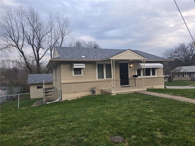 2435 S GLENWOOD Avenue, Independence, MO 64052