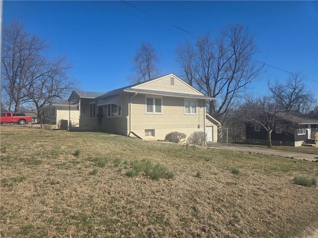 2435 S GLENWOOD Avenue, Independence, MO 64052