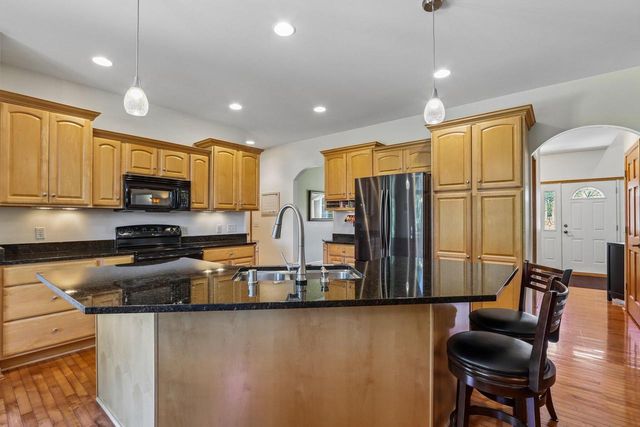 5120 Old Farm ROAD, Racine, WI 53402