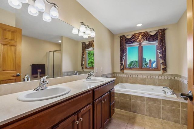 5120 Old Farm ROAD, Racine, WI 53402