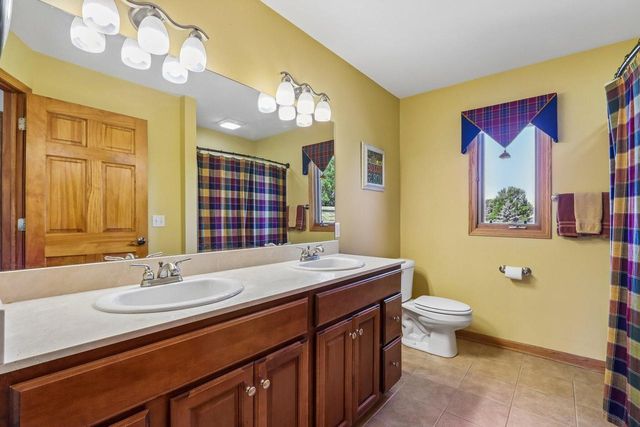 5120 Old Farm ROAD, Racine, WI 53402