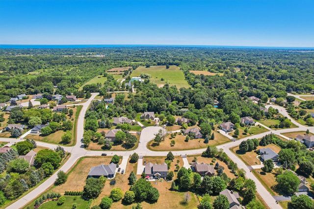5120 Old Farm ROAD, Racine, WI 53402