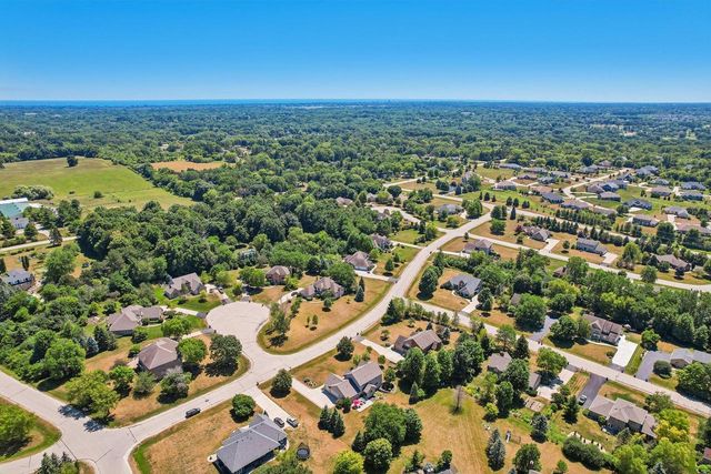5120 Old Farm ROAD, Racine, WI 53402