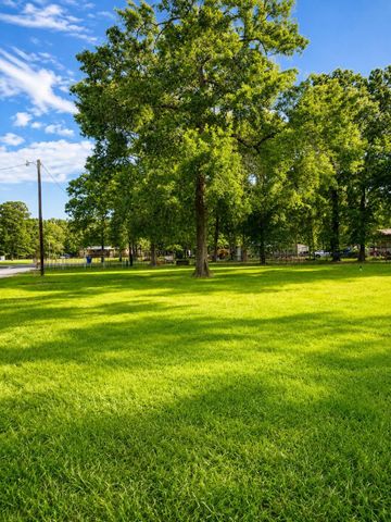 236 County Road 4502, Dayton, TX 77535