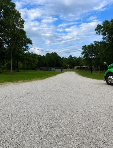 236 County Road 4502, Dayton, TX 77535