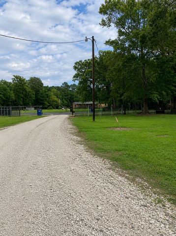 236 County Road 4502, Dayton, TX 77535