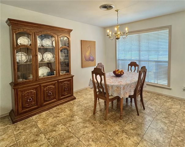 1101 S LAREDO Avenue, Russellville, AR 72801