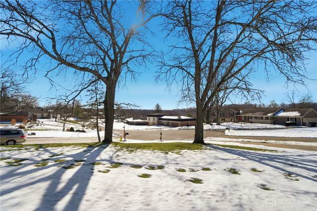 6808 Saint Laurent Circle, Dayton, OH 45459