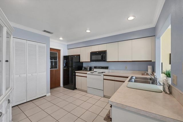 618 DEERWOOD AVENUE, Englewood, FL 34223