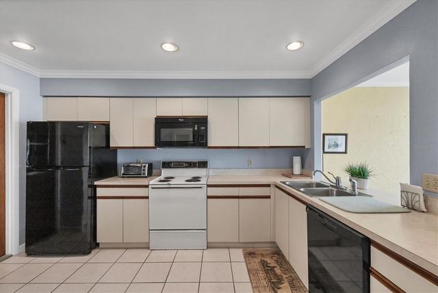 618 DEERWOOD AVENUE, Englewood, FL 34223