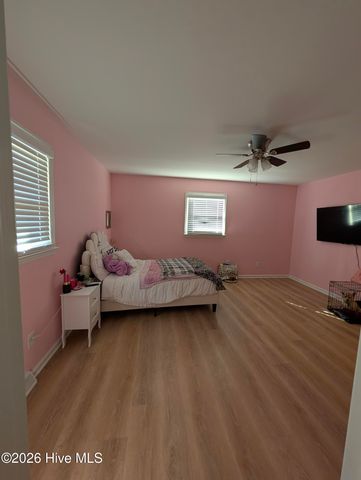 5623 Wood Ridge Road, Wilmington, NC 28409