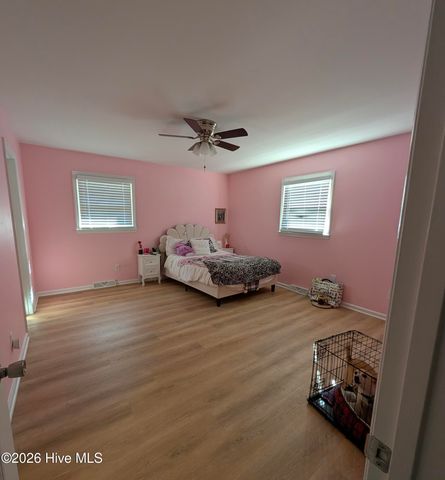 5623 Wood Ridge Road, Wilmington, NC 28409