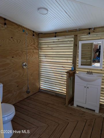 5623 Wood Ridge Road, Wilmington, NC 28409