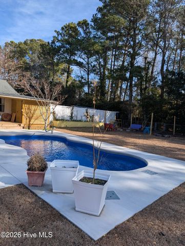 5623 Wood Ridge Road, Wilmington, NC 28409