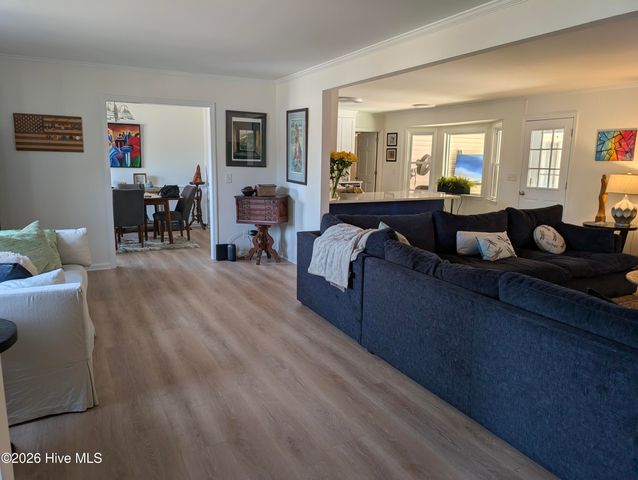 5623 Wood Ridge Road, Wilmington, NC 28409