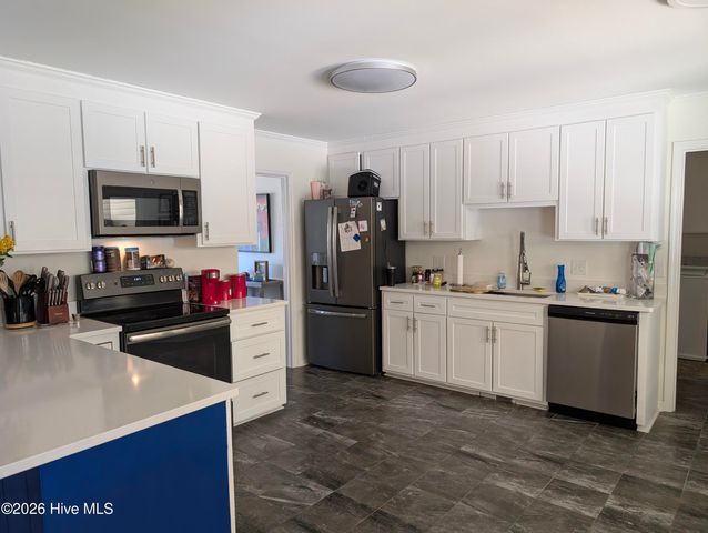 5623 Wood Ridge Road, Wilmington, NC 28409