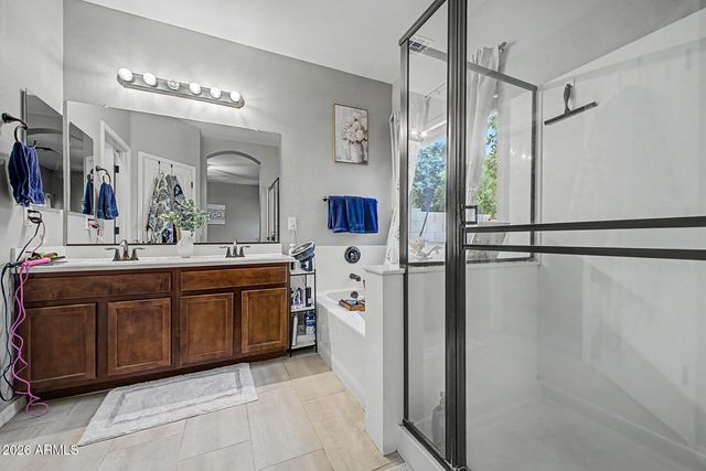 859 W HARVEST Road, San Tan Valley, AZ 85140