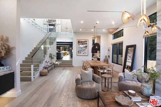 14840 Sutton Street, Sherman Oaks, CA 91403