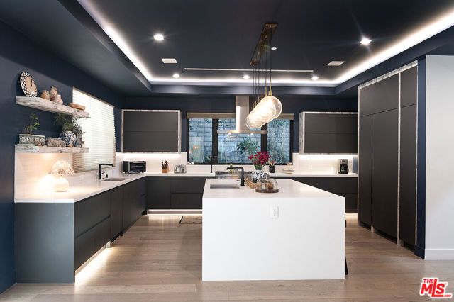 14840 Sutton Street, Sherman Oaks, CA 91403