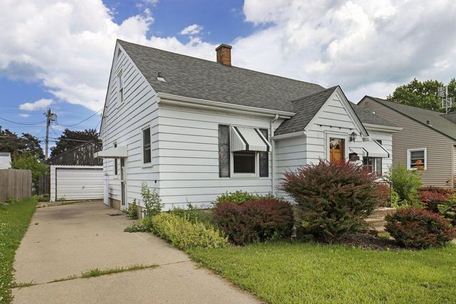 7821 22nd AVENUE, Kenosha, WI 53143