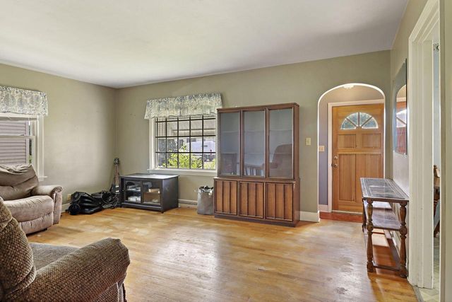 7821 22nd AVENUE, Kenosha, WI 53143