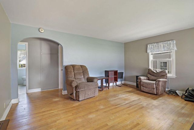 7821 22nd AVENUE, Kenosha, WI 53143