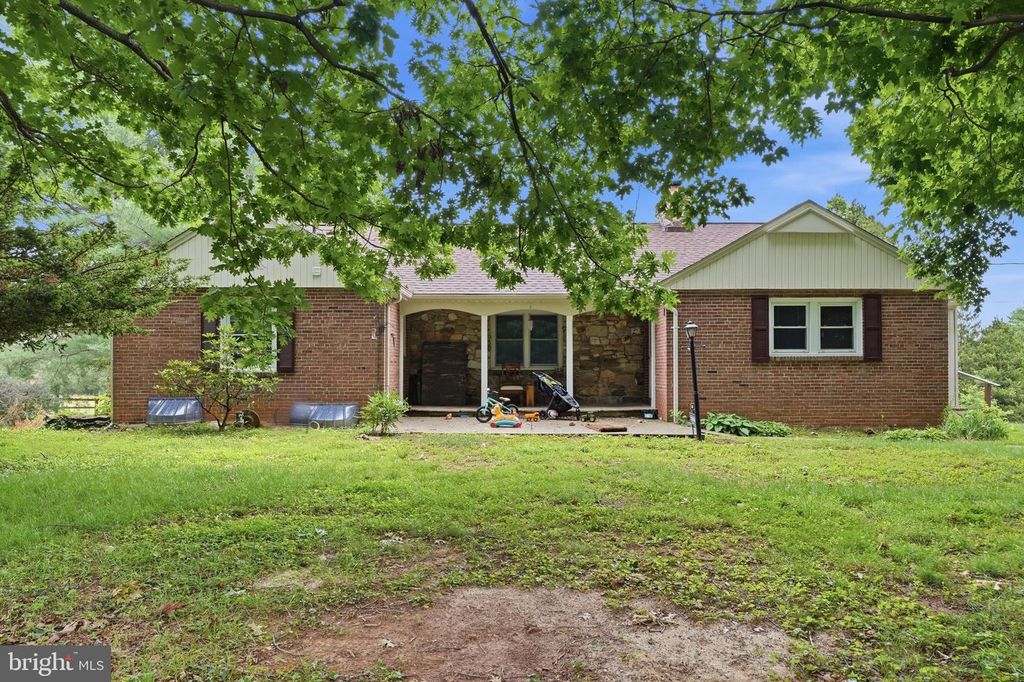20801 NEW HAMPSHIRE AVE, Brookeville, MD 20833