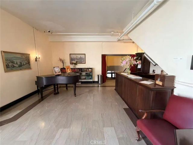 2121 James M Wood Boulevard 411, Los Angeles, CA 90006