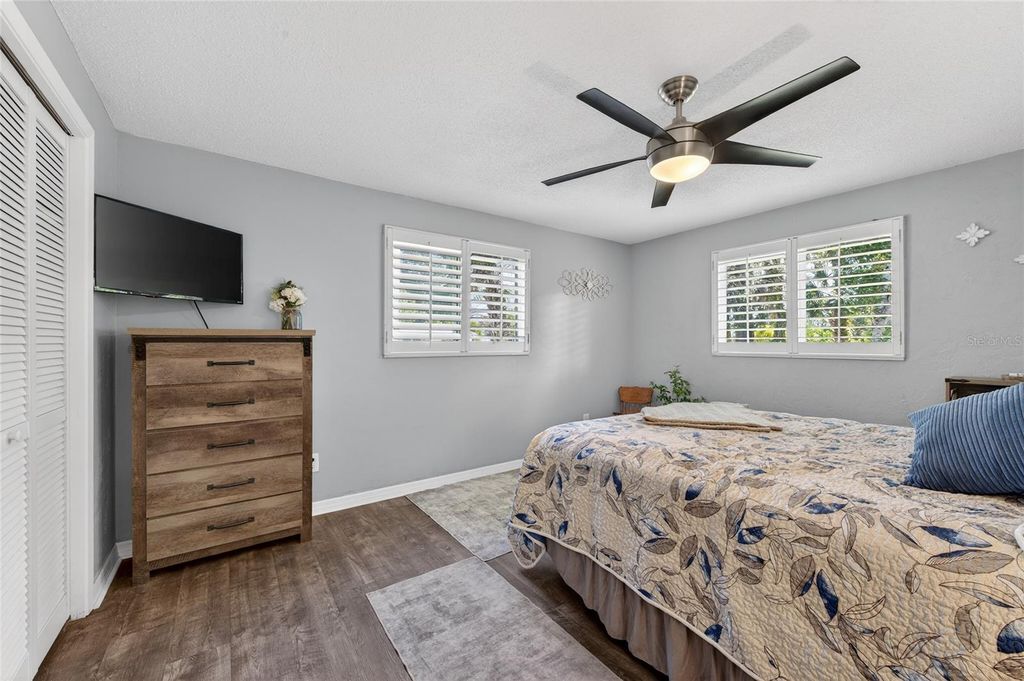 Image 20 of property listing at 1010 FERNALD STREET, Edgewater, FL 32132