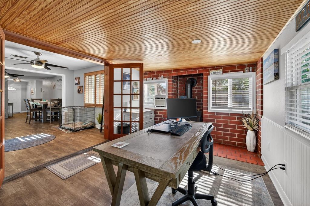 Image 23 of property listing at 1010 FERNALD STREET, Edgewater, FL 32132