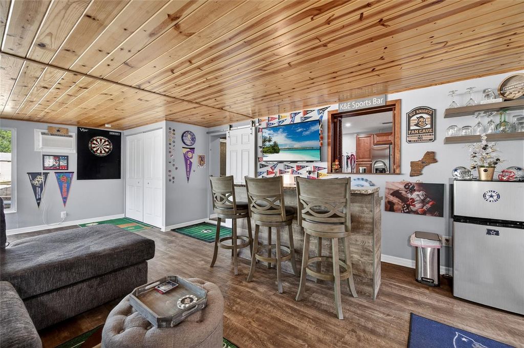 Image 26 of property listing at 1010 FERNALD STREET, Edgewater, FL 32132