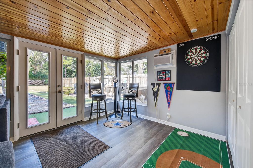 Image 27 of property listing at 1010 FERNALD STREET, Edgewater, FL 32132