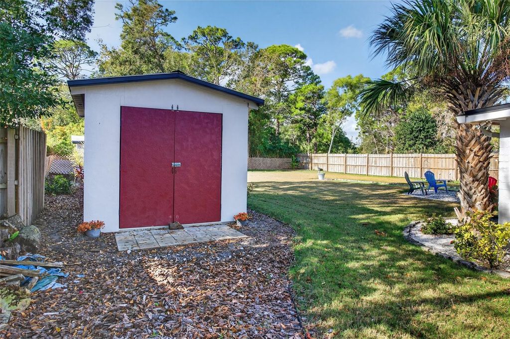 Image 32 of property listing at 1010 FERNALD STREET, Edgewater, FL 32132