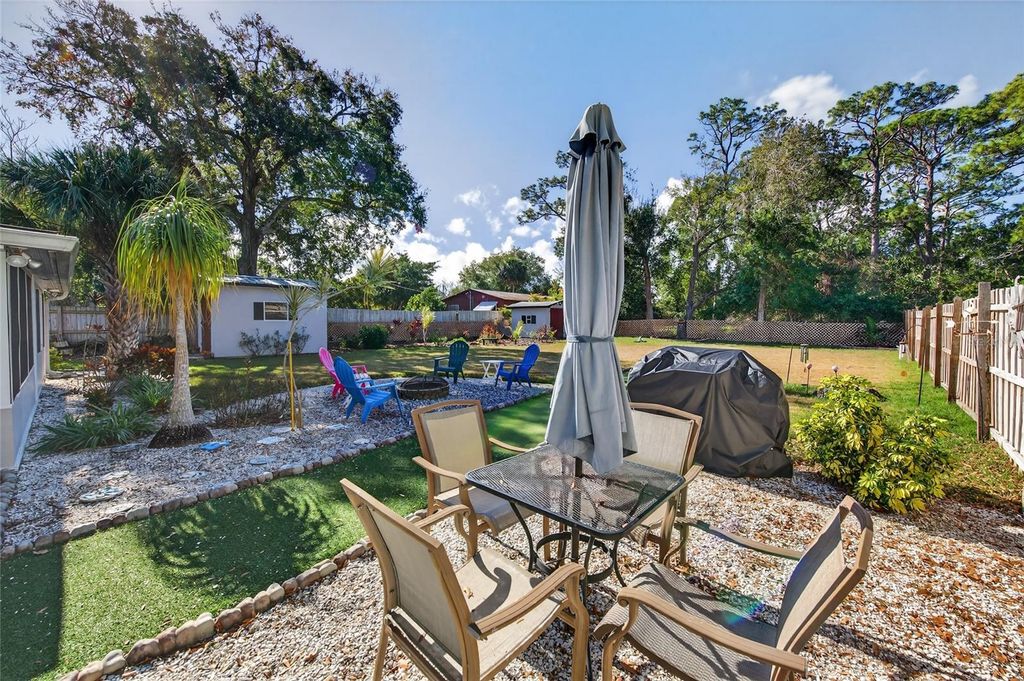 Image 34 of property listing at 1010 FERNALD STREET, Edgewater, FL 32132