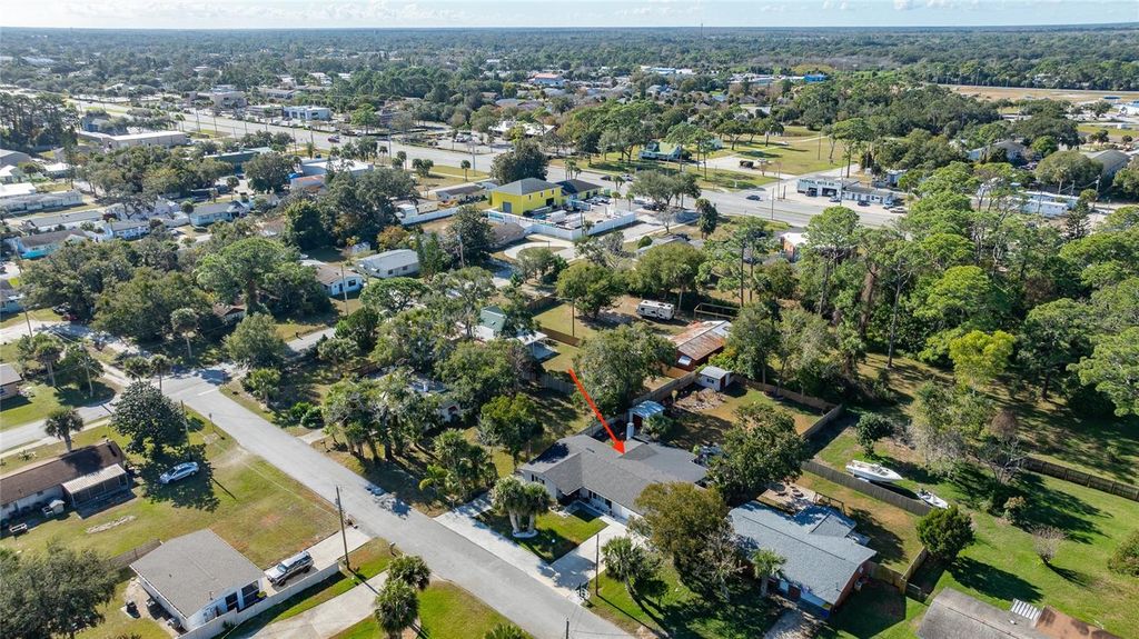 Image 42 of property listing at 1010 FERNALD STREET, Edgewater, FL 32132