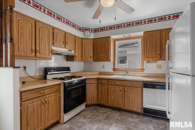 8 Foresters Lane, Springfield, IL 62704