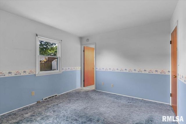 8 Foresters Lane, Springfield, IL 62704