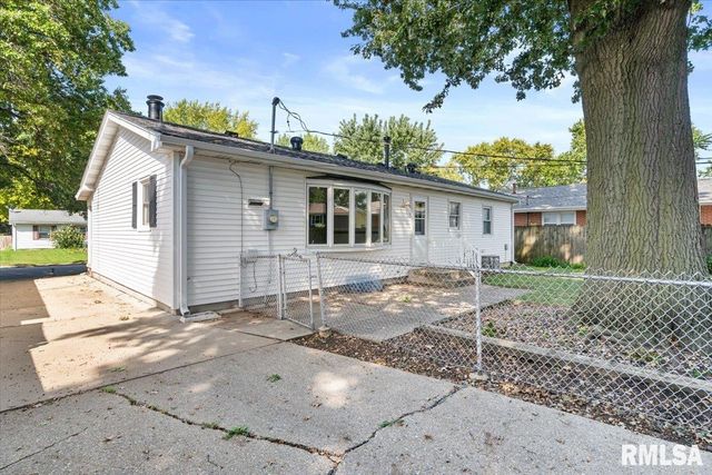 8 Foresters Lane, Springfield, IL 62704