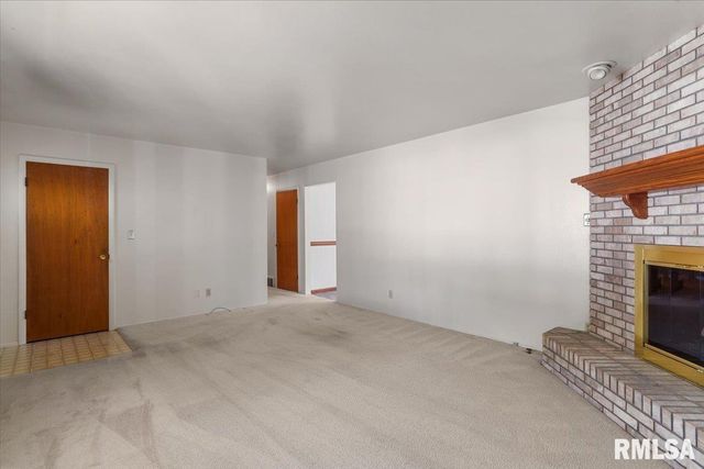 8 Foresters Lane, Springfield, IL 62704