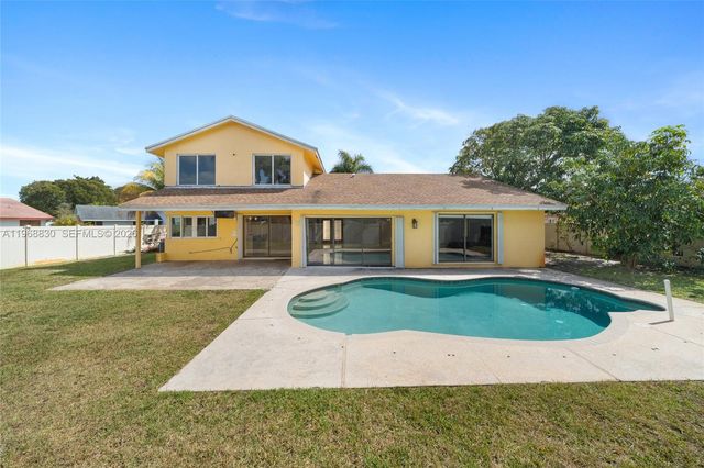 4231 NW 73rd Ave, Lauderhill, FL 33319