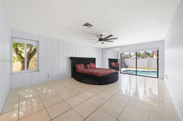 4231 NW 73rd Ave, Lauderhill, FL 33319