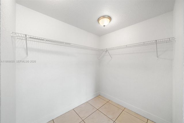 4231 NW 73rd Ave, Lauderhill, FL 33319