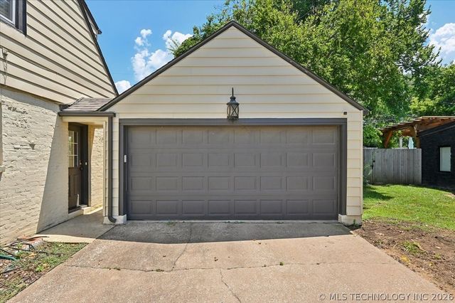 2720 E 22nd Street, Tulsa, OK 74114