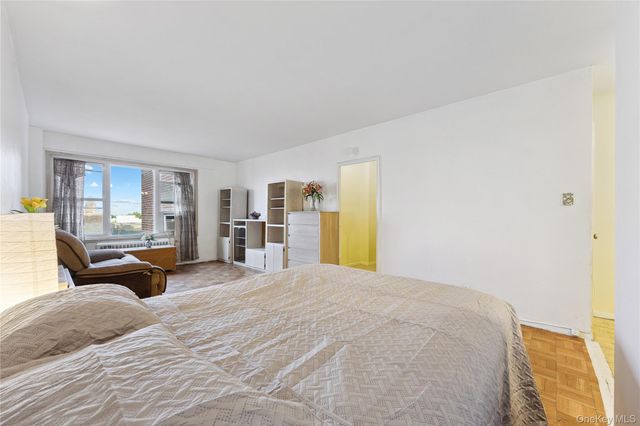 110-45 Queens Blvd 807, Forest Hills, NY 11375