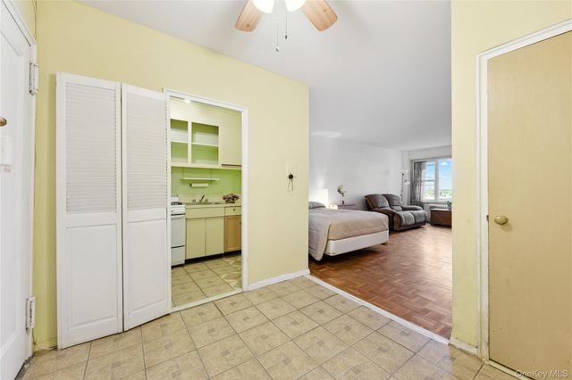 110-45 Queens Blvd 807, Forest Hills, NY 11375